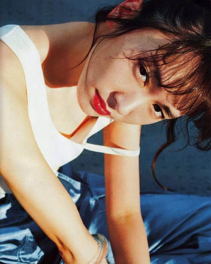 新垣結衣 ガッキーのインスタグラム：「NYLON 6月号 #新垣結衣 #aragakiyui #ガッキー #NYLON」