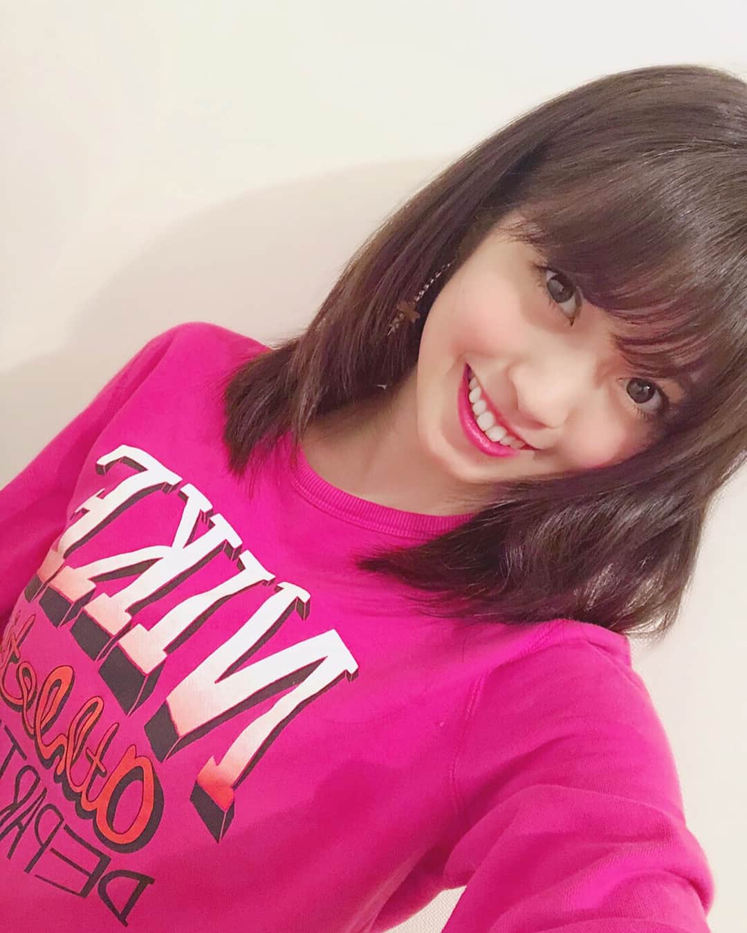 のインスタグラム：「今日は @belle_ginza  にメンテナンスに行きました♡ サラサラツヤツヤなって、 今回もとってもお気に入り☺️ いつもありがとうございます💖 #CHERRSEE #DDay #D24」