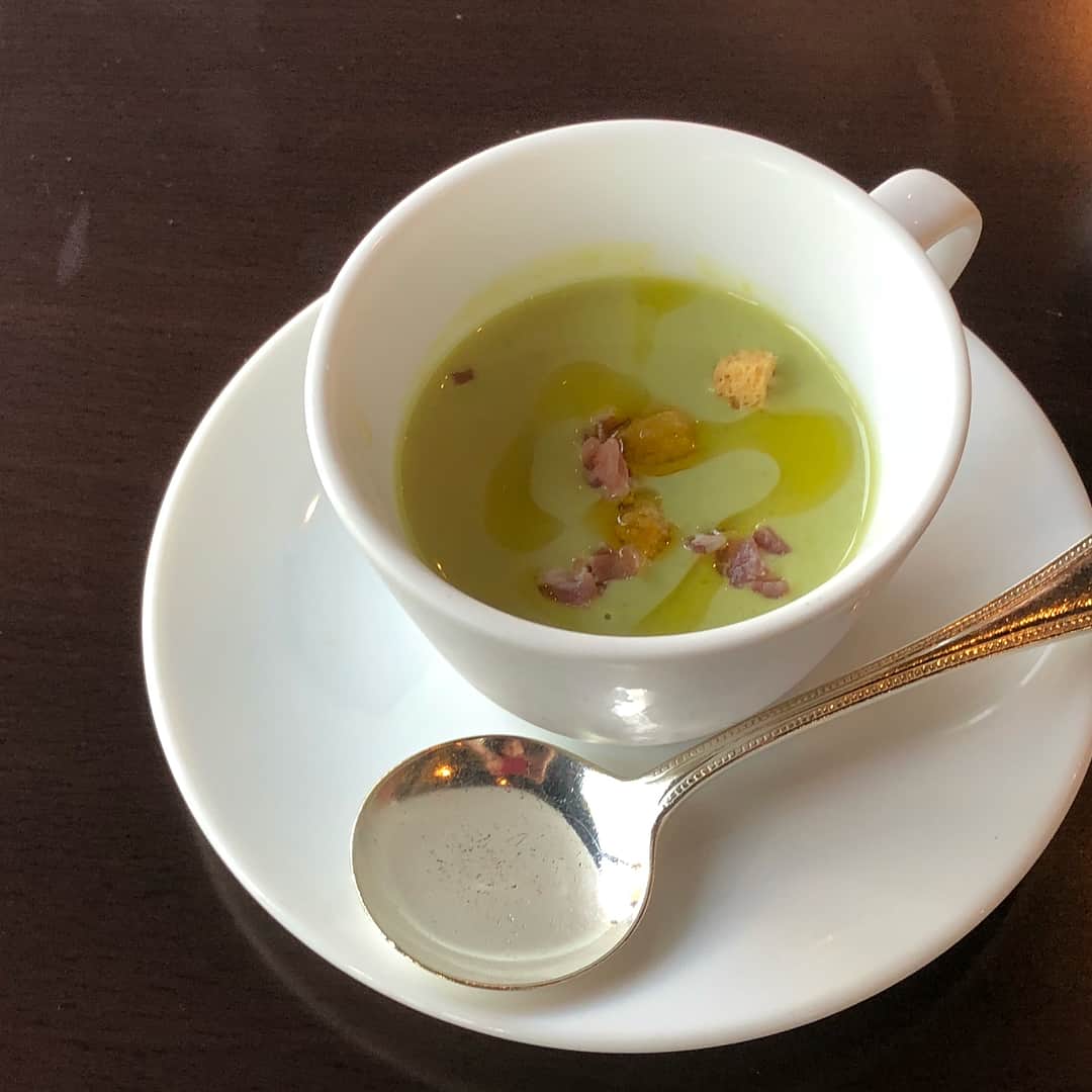 山下莉奈さんのインスタグラム写真 - (山下莉奈Instagram)「先日のランチ✨☺️✨ ＧＷも特に変わらない日々🐰💙 #lunch #caffemichelangelo」5月2日 17時36分 - rinayamashita