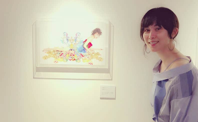 比嘉愛未さんのインスタグラム写真 - (比嘉愛未Instagram)「母と清川あさみさんの個展 「美女採集」を観てきました🦋 あさみさん自ら案内してくれて とても贅沢な時間✨ 採集してもらった作品もあり 嬉しかったな💕 美しいアートをたくさん見れて ホクホクな休日でした☺️🎶 #清川あさみさん #美女採集 #表参道ヒルズ #5月6日まで #ぜひ✨」5月2日 17時45分 - higa_manami