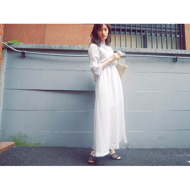 大政絢さんのインスタグラム写真 - (大政絢Instagram)「私服👗タグ付けしてます！ #アンティミテ のワンピースはポケットが付いててウエストがゴムで可愛いのに着心地も良し✨！ #今日の絢服」5月2日 21時23分 - aya_omasa_official