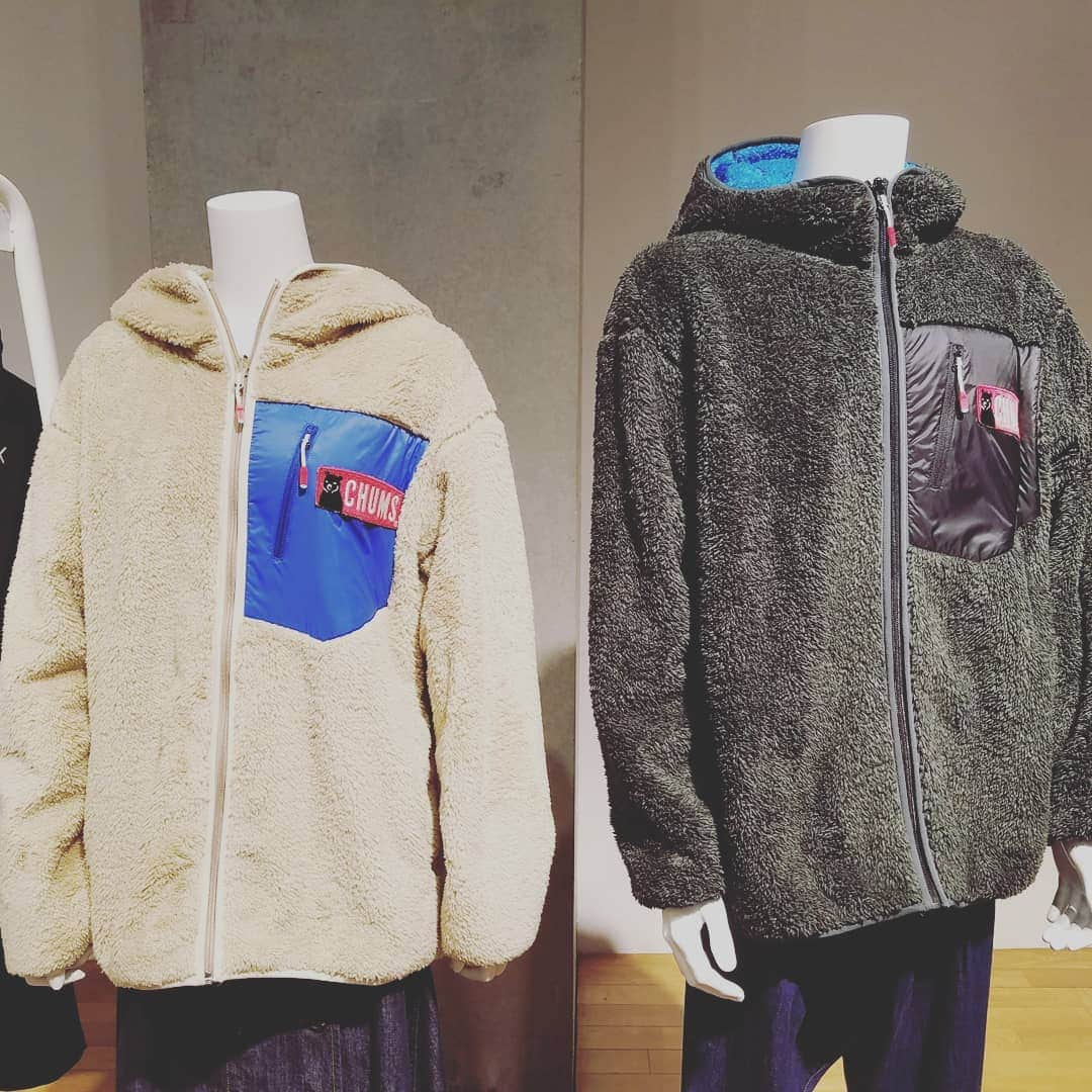 miniさんのインスタグラム写真 - (miniInstagram)「フラボアの秋冬展に行ってきました🙌ニューバランスやチャムスとコラボしてたのが可愛かったです🍎🍀🌈 みなさま、いいG.W.を😊😊😊」5月3日 8時07分 - mini_tkj