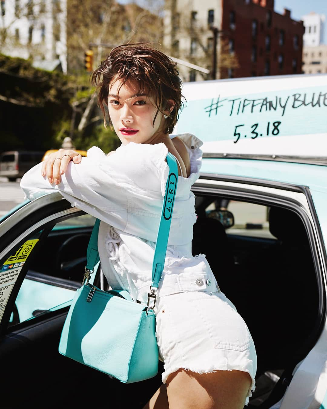 森星さんのインスタグラム写真 - (森星Instagram)「Blue York Tour with @tiffanyandco 🗽♥︎ #TiffanyBlue #TiffanyPaperFlowers」5月3日 15時37分 - hikari