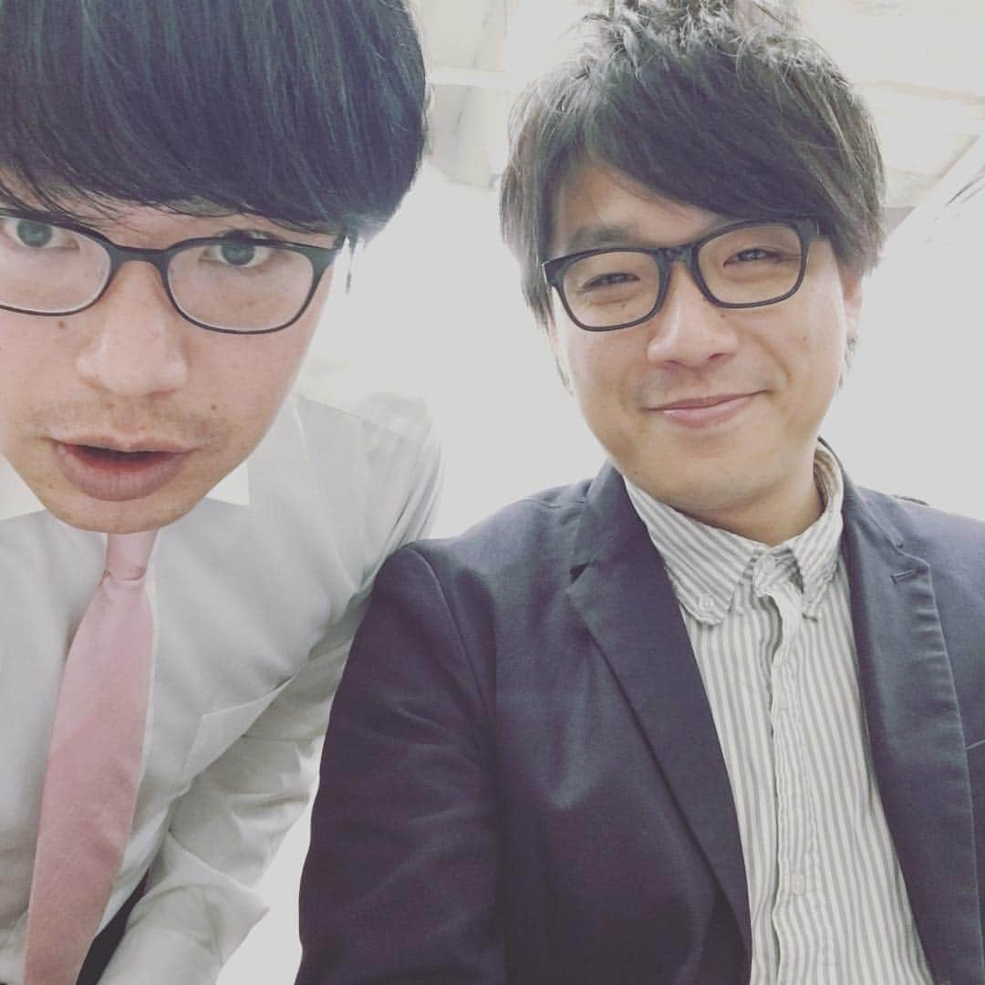 押見泰憲さんのインスタグラム写真 - (押見泰憲Instagram)「囲碁将棋の文田と犬の心押見だよ。今日一日大宮の劇場で5ステ一緒だった戦友だよ。#囲碁将棋文田#犬の心押見#大宮ラクーン吉本劇場#5ステ」5月3日 21時32分 - oshimi_yasunori