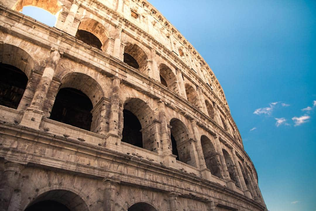 Alex Sinicynさんのインスタグラム写真 - (Alex SinicynInstagram)「#throwbackthursday to the two days spent tourist-ing around Rome 🏛📷 #tbt #canon #colloseum」5月4日 2時52分 - alex_sinicyn