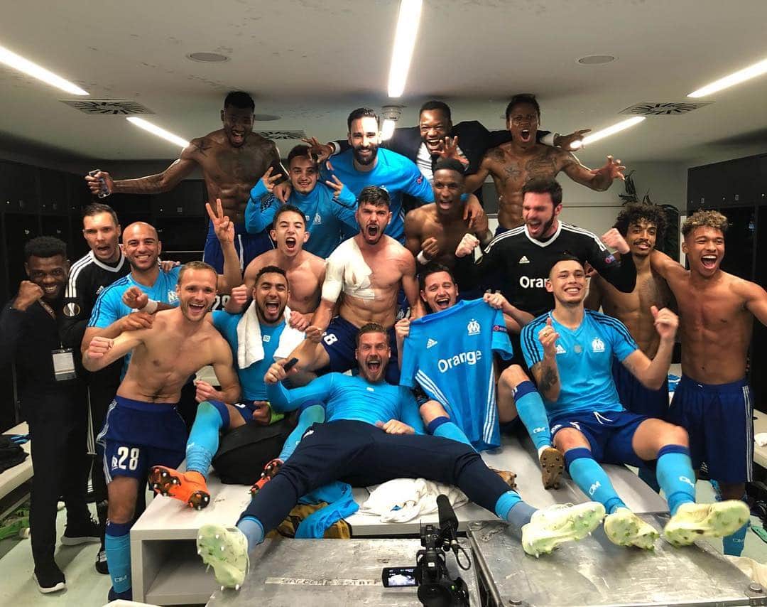 グレゴリー・セルティッチのインスタグラム：「Direction Lyon / Together to LYON ! #om @olympiquedemarseille 🤩🤩🤩🤩🤩🤩 #europaleague #togethertolyon」