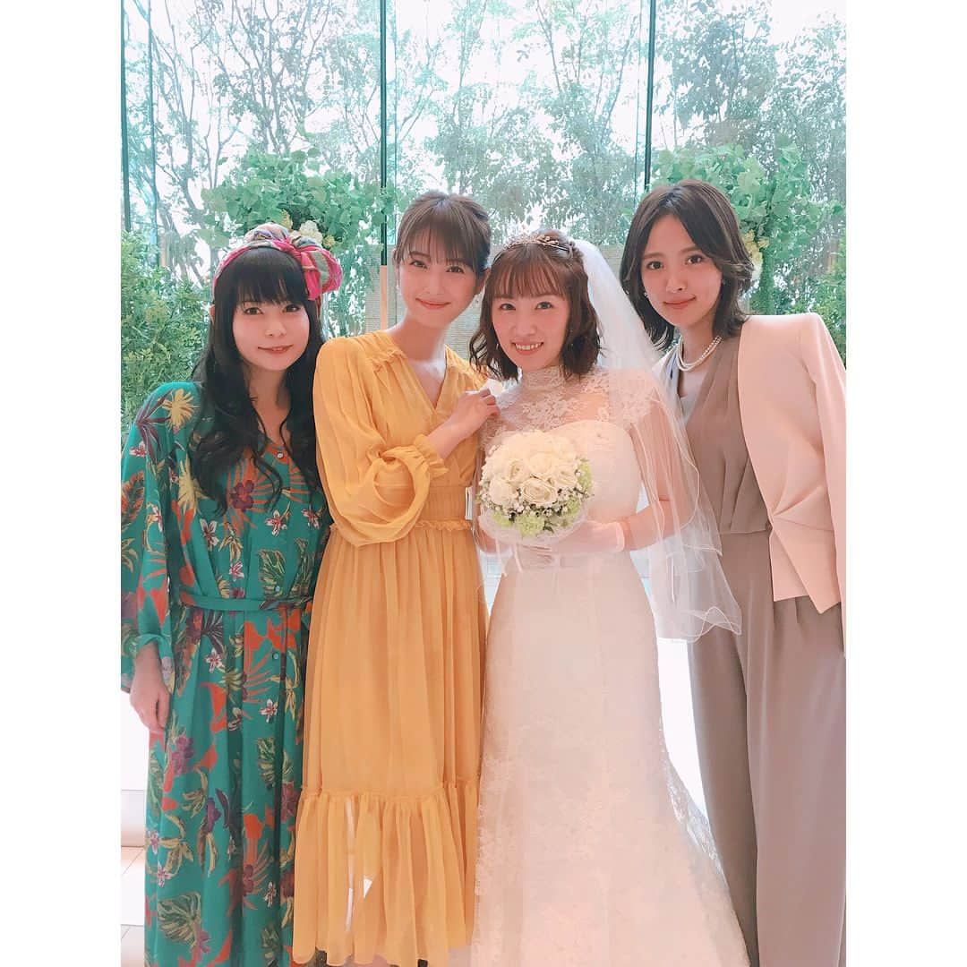 佐々木希さんのインスタグラム写真 - (佐々木希Instagram)「デイジー・ラック3話放送中🌼 アラサー女子、 それぞれの恋が動き出す！？🤭💕 是非見てくださいませ♡  こちらの写真は1話、えみちゃん結婚式のシーンの時の💐 えりちゃん綺麗で見惚れた！！ ってインスタ載せようとしたら、投稿出来てなかった💦 今からでも是非！！ #デイジーラック#ドラマ#NHK#今夜3話」5月4日 22時22分 - nozomisasaki_official