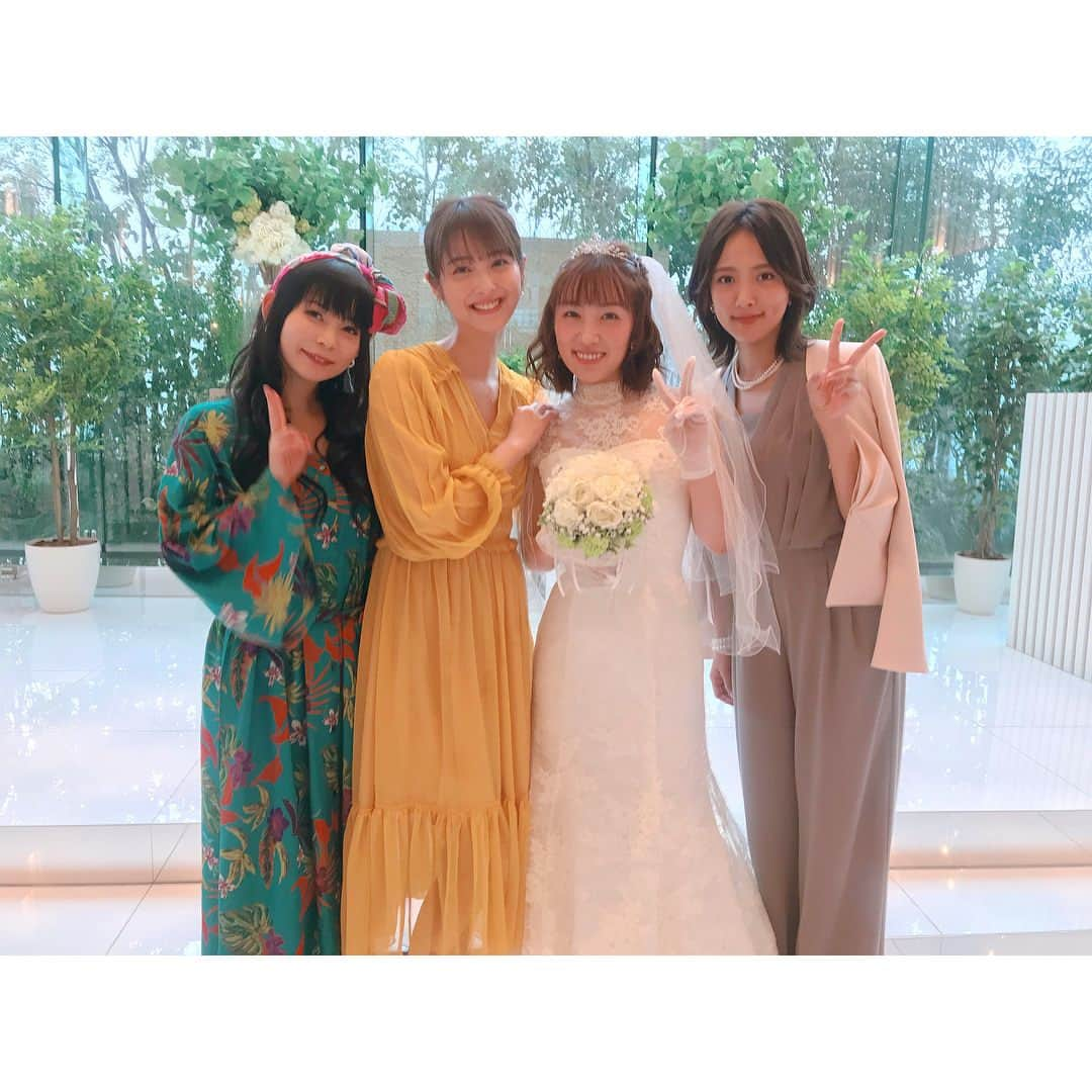 佐々木希さんのインスタグラム写真 - (佐々木希Instagram)「デイジー・ラック3話放送中🌼 アラサー女子、 それぞれの恋が動き出す！？🤭💕 是非見てくださいませ♡  こちらの写真は1話、えみちゃん結婚式のシーンの時の💐 えりちゃん綺麗で見惚れた！！ ってインスタ載せようとしたら、投稿出来てなかった💦 今からでも是非！！ #デイジーラック#ドラマ#NHK#今夜3話」5月4日 22時22分 - nozomisasaki_official