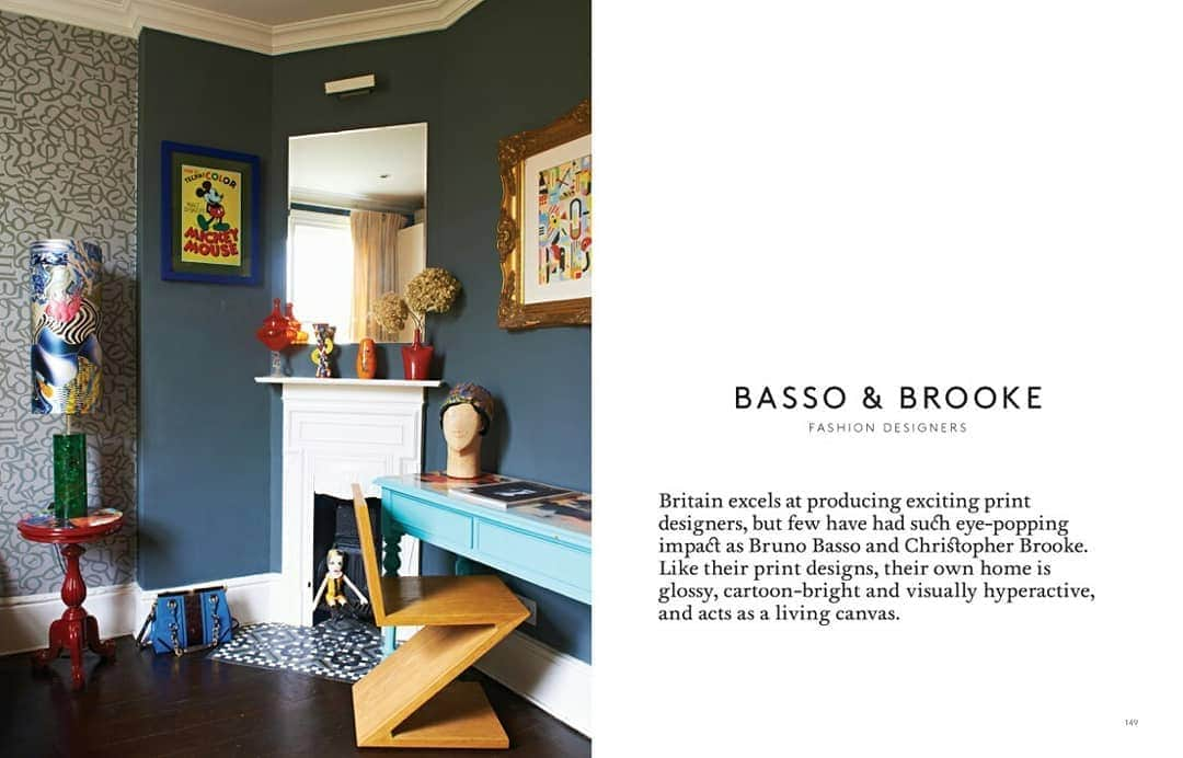 バッソ＆ブルックのインスタグラム：「More images and page layouts as featured in 'The New Creative Home' by @theinteriorseditor and @interiorseditor #thamesandhudson #thenewcreativehome #bassoandbrooke」