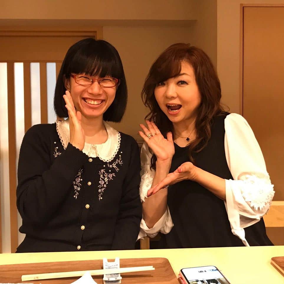 モモコさんのインスタグラム写真 - (モモコInstagram)「たかまつななちゃん！ 祝NHK㊗️ 大阪にきたらご飯食べてますっ！ 二足のわらじ頑張れ〜〜💕 . #ハイヒールモモコ #👠 #👠🍑 #CHANEL #シャネラー #グルメ #たかまつなな #NHK」5月4日 16時50分 - highheel_momoko