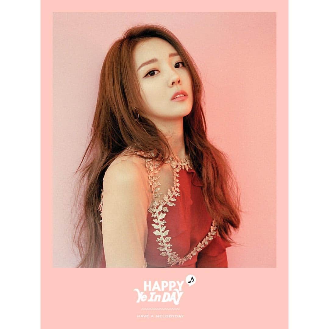 のインスタグラム：「HAPPY BIRTHDAY TO YEIN🎉 - #20180504 #멜로디데이 #MelodyDay #에인 #YEIN #Happy_Yein_Day」