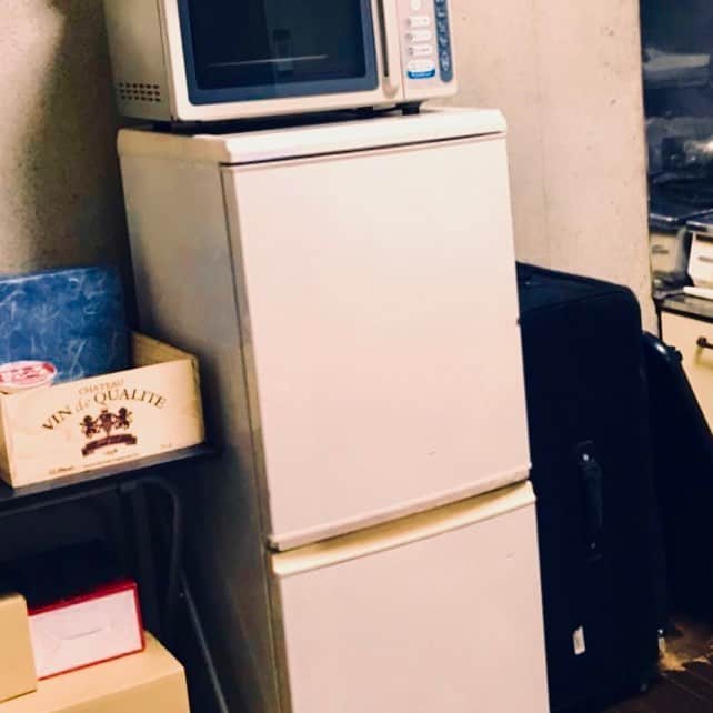 日本テレビ「○○な人の末路」のインスタグラム：「男の一人暮らしの冷蔵庫。何を作るのか？#まる末 #まるまるな人の末路 #ntv #シンドラ」