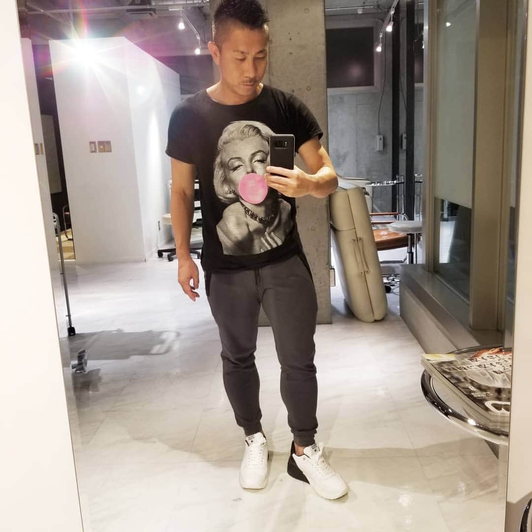 のインスタグラム：「アトランティックスターズ✨ 『CINQUE STLLE×junhashimoto別注モデル』 #atlanticstars#fashion#アトランティックスターズ#ファッション#junhashimoto#スニーカー#別注モデル#前園真聖」