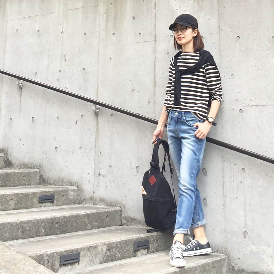 のインスタグラム：「* 昨日の 野球観戦の服 * 今日は テレビで観戦 ホークス 負けちゃった😭😭😭 * コーデネートの詳細は ブログに書きました よかったら 覗いてみて下さい * #ブログ更新しました  #プロフィールにブログのリンク貼ってます * #ootd  #キャップ #wego #ウィゴー  #ボーダーカットソー #uniqlo #ユニクロ  #デニム #anniversary #redcard #レッドカード @redcardtokyo  #リュック #kelty #ケルティ  #靴 #converse #コンバース」