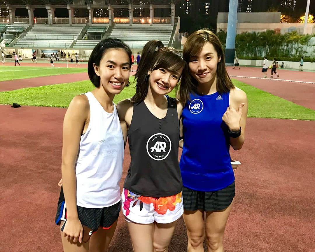 湯田友美さんのインスタグラム写真 - (湯田友美Instagram)「AR Hong Kong 💪🤗 Nice to see u again🙌🏻 I really enjoyed talking and running with AR members ☺️thank you for being so kind to me...❤️ ・ ３回目のセッションにして、AR香港にも馴染んできました。笑 友達が増えると、ARに参加するのがもっと楽しみになって、走るのももっと楽しくなる☺️優しく迎えてくれるAR香港のみんなが大好きです。 トンチンカンな英語でもかかんに話しかけることも慣れました。笑💪日本語もトンチンカンだから仕方ない🤣 ・ #多謝 ❤️ @adidasHK #hongkong #adidasrunners #adidasrunnershongkong #adidasrunnerstokyo #arcrew #running #香港 #ランニング #インターバル」5月5日 16時57分 - yudatomomi