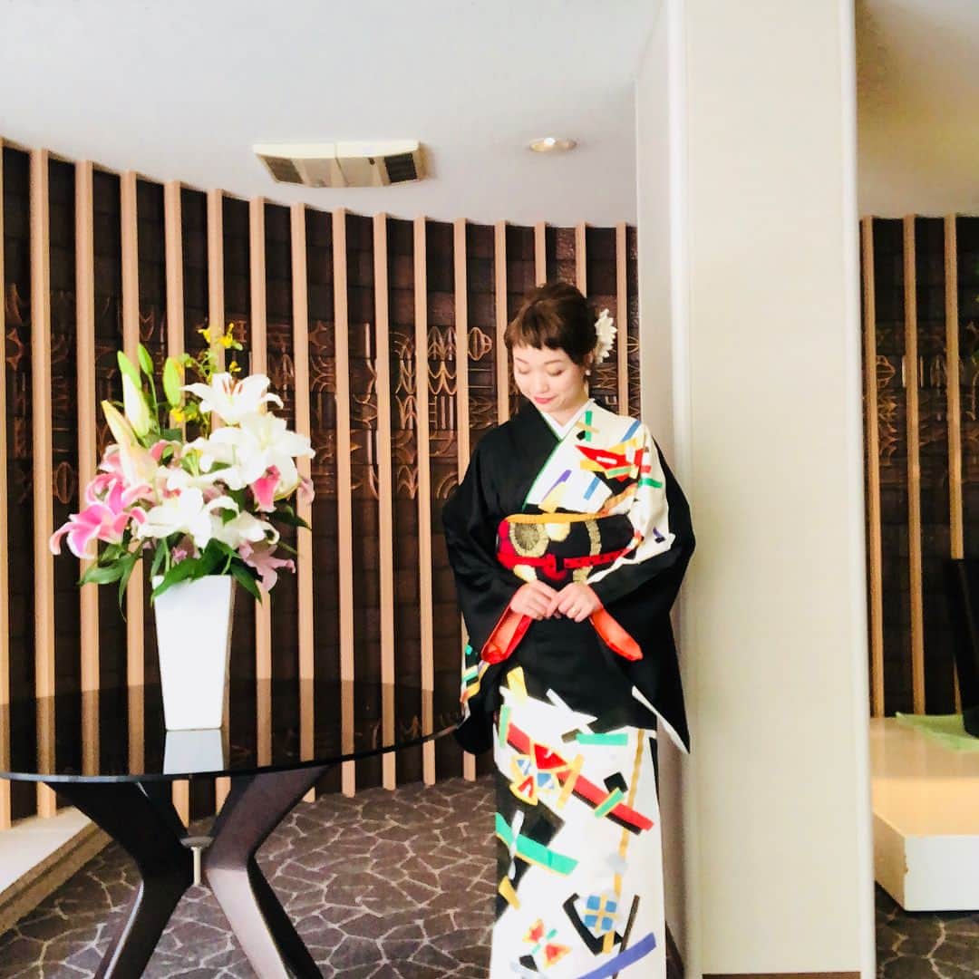 小雪さんのインスタグラム写真 - (小雪Instagram)「今日は久留米のホテルマリターレ創世で、ミスジャポン2018のMCです！ 蝶屋さんのお着物着せて頂きました😊 やはり、着物いいなぁ、、 このあとイベントスタートです！  #自撮り下手←」5月5日 13時22分 - koyuki2