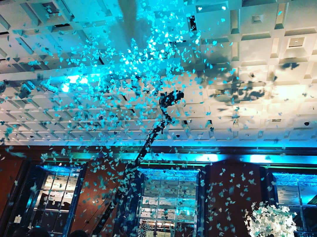綾部祐二さんのインスタグラム写真 - (綾部祐二Instagram)「Special Party at Tiffany New York Flagship Store  #TiffanyBlue #TiffanyPaperFlowers @tiffanyandco @asapferg」5月5日 13時59分 - yujiayabe
