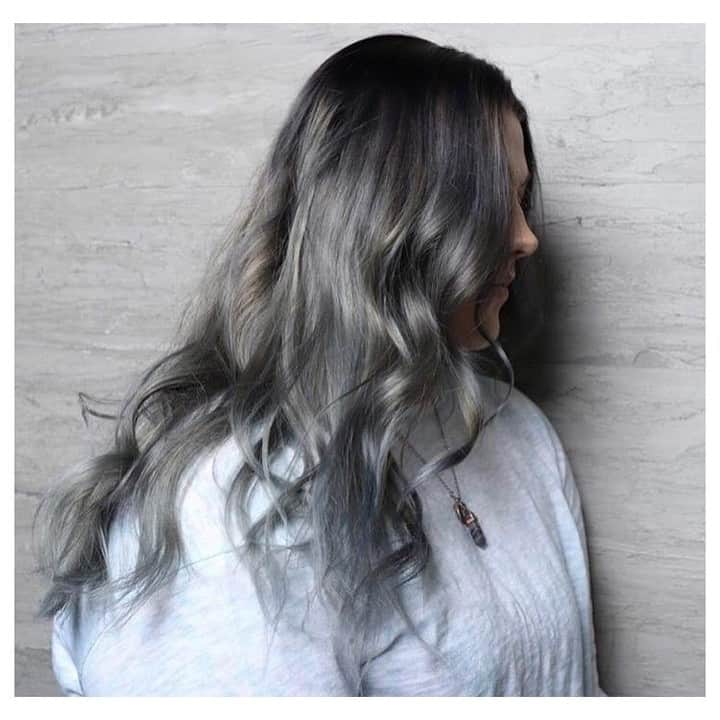 CosmoProf Beautyさんのインスタグラム写真 - (CosmoProf BeautyInstagram)「Sultry Silver🌪🖤 ✨ @melmelqueenb used all @joico & @joicointensity products Steps below👇 1️⃣ Joico Blonde Life Lightner 10vol, 20vol. Joico K-PAK H.K.P Liquid Protein Chemical Protector 2️⃣ Joico Color Balance Purple Shampoo 10 min 3️⃣ Joico 9ba,10ba (mix) 10vol 15 min Cuticle sealer (every step of the way). Joico K-PAK H.K.P Liquid Protein Chemical Protector 4️⃣ NEW Joico LumiShine Demi-Liquid Silver Blue Series base color 1 oz 6sb, 1oz 1ba Melting into 9sb,7sb,dash 1ba 5vol =15 min total or 20 min - Joico Intensity Titanium Color Butter left in 10 min 5️⃣ Used the NEW Joico Luster Lock Multi-Perfector ✨ #cosmoprofbeauty is proud to support those whose are #licensedtocreate . . . . . #repost #joico #joicocolor #joicointensity #lumishine #lusterlock #joicolusterlock #joicokpakcolortherapylusterlock #savethedayspray #kpak #silverhair #silverhairdontcare #grayhair #greyhair #grayhairdontcare #grannyhair #ashhair #vivids #vividhair #brighthair #trendyhair #creativehair #colorfulhair #colorspecialist #paintedhair #colormelt #colourmelt」5月5日 22時00分 - cosmoprofbeauty