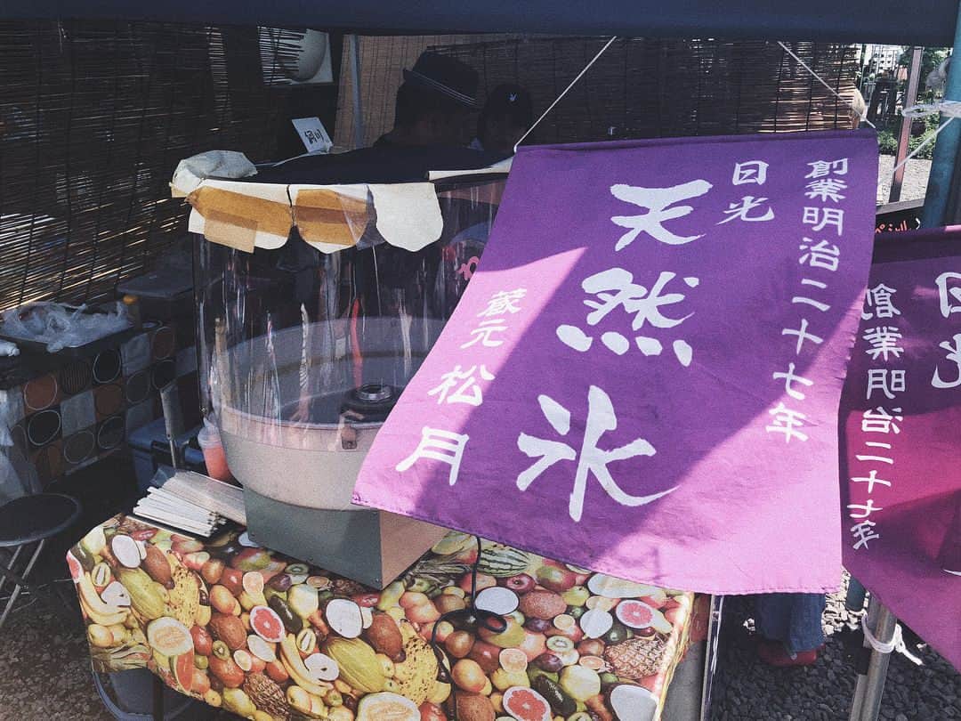 有末麻祐子さんのインスタグラム写真 - (有末麻祐子Instagram)「益子陶器市の写真！ 初日の29日に行ってきました。すごい人でした。 着いて早々に天然かき氷🍧 この季節がやってきたね〜☺️ 食べてばかりの1日w GW前半いいスタートでした🤸🏻‍♂️ 購入した器はまたアップします！ #益子陶器市 #益子#陶器市」5月6日 0時26分 - mayukoarisue
