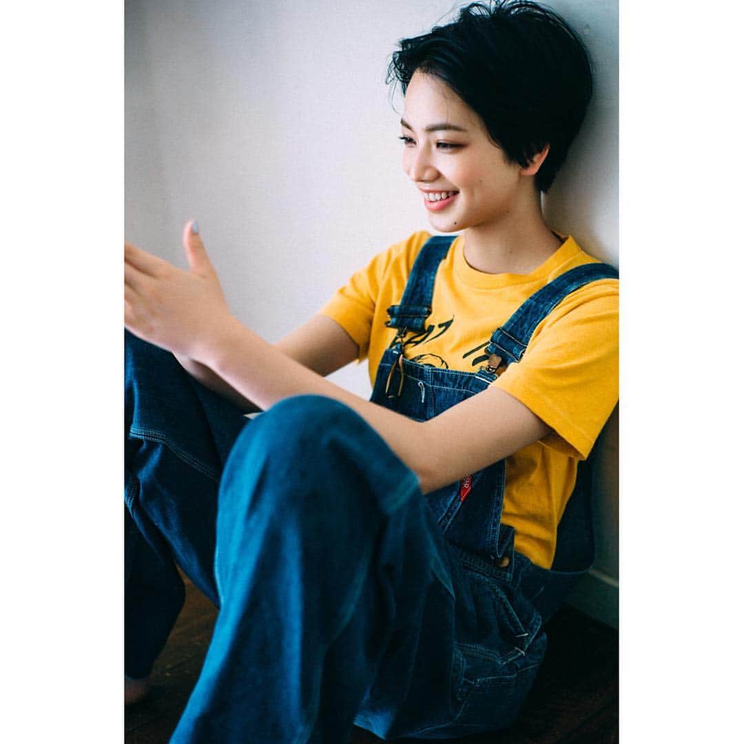 三瓶康友のインスタグラム：「Nana komatsu for @mina.magazine  Model:@konichan7 Styling:Kahori Higuchi Hair and Make-up:@yuko_aika Edit:@yukiko_0210 #nanakomatsu #小松菜奈」