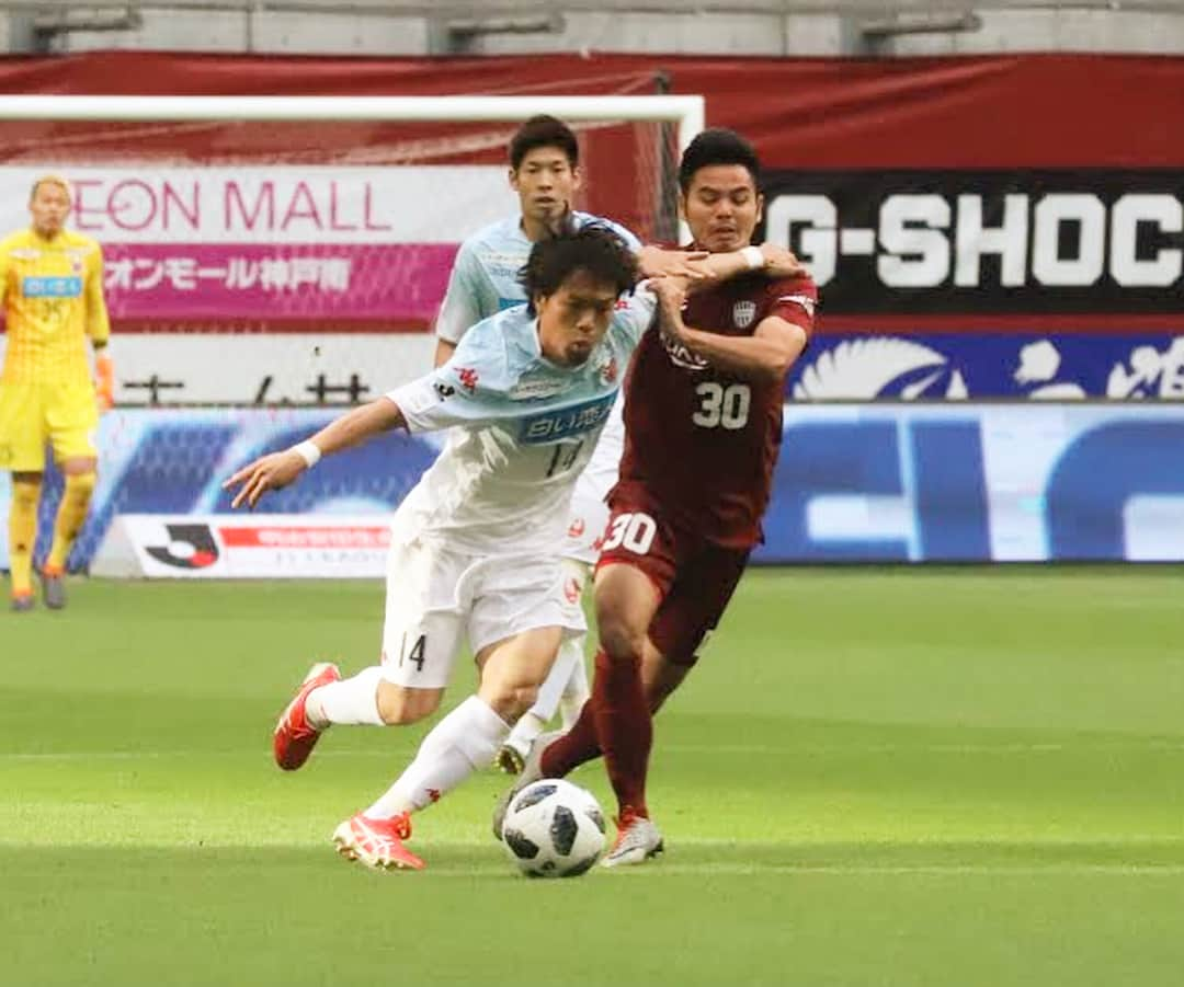 コンサドーレ札幌さんのインスタグラム写真 - (コンサドーレ札幌Instagram)「match day🔥 札幌0-4神戸 中断期間前最後のリーグ戦は、悔しい敗戦となりました。これからリーグ戦は少し長めのオフとなりますが、オフ明けは #聖地厚別 で必ず勝利を掴んで挽回しましょう💪本日もたくさんのご声援ありがとうございました！ _______________________________ ⭐️NEXT ⭐️ 明治安田生命J1リーグ第16節北海道コンサドーレ札幌 VS 川崎フロンターレ 📅2018.7.18（WED) ⏰19:00KICKOFF ▶️札幌厚別公園競技場 #consadole #コンサドーレ #冒険コンサドーレ #ゴールはみんなのコールから #soccer #サッカー #Jリーグ #jleague」5月20日 20時54分 - hokkaido_consadole_sapporo