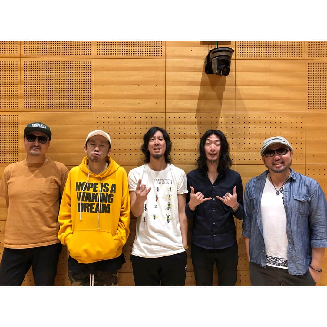 The BONEZさんのインスタグラム写真 - (The BONEZInstagram)「【The BONEZ・ラジオ出演】 T$UYO$HI・NAKA・ZAXが登場！！ 5/21(月)18:00〜 NHK-FM「MONKEY MAJIKのオンバク」 https://www4.nhk.or.jp/P3137/  #ザボーンズ知ってる？ #ザボーンズ #thebonez」5月20日 13時02分 - the____bonez