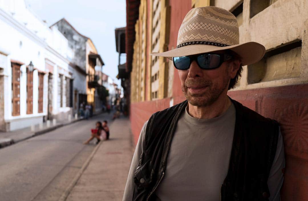 ジェリー・ブラッカイマーのインスタグラム：「Shooting @geminimanmovie on the streets of Cartagena, Colombia. #cartagena #GeminiManMovie」