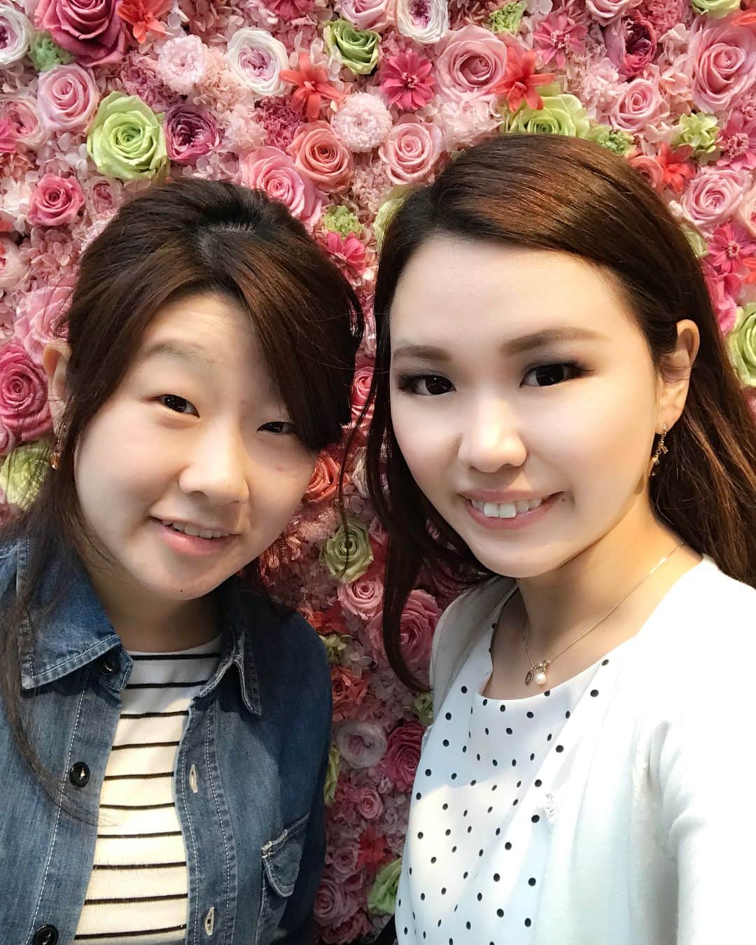 若狭知恵のインスタグラム：「. 恵美と神戸に行ってきた〜😍💖 My🚘での高速道路は初めて！(笑) プレミアムアウトレットで買い物して、生田神社、インスタ映えカフェ巡りでした😚 神戸はインスタ映えがすごかった(笑) 楽しかった〜〜😍😍恵美ありがとう〜〜😍😍 GW毎日満喫しすぎたー！明後日東京戻ります😎💨💨 #神戸三田プレミアムアウトレット #生田神社 #マイカーでお出かけ #クルーズコントロール最高 #スペーシアカスタムを買う100の理由 #nicolaibergmann #nomukobe #インスタ映えを求めて #fishintheforest #ハーバーランド神戸 #行きは晴れてたのに #帰りは大雨」