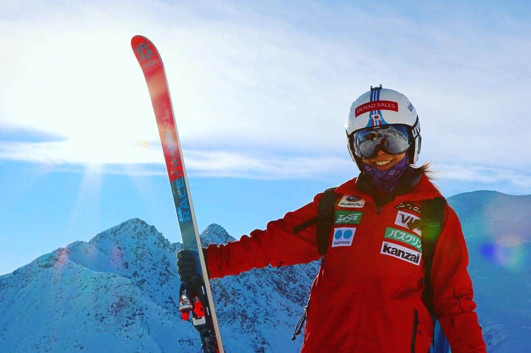 梅原玲奈さんのインスタグラム写真 - (梅原玲奈Instagram)「It's official!! I'm happy to announce for retirement of my skicross career. It's so sad to say goodbye for this great sports and also all of my skicross friends. I wish you all the best!! Thank you for having me a part of  #skicrossfamily so long time❤️ I never stop skiing though. Hopefully see you guys soon😘 #skicross #retire #bye✌ #thankyou #引退」5月7日 6時03分 - reina_umehara