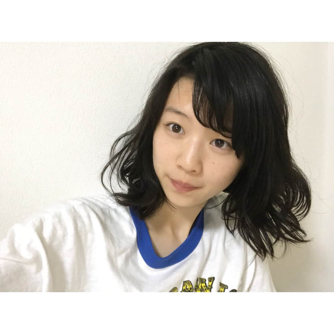 片山友希さんのインスタグラム写真 - (片山友希Instagram)「今日は仕事でくるくるアップにしてもらい、下ろしたら今日読んだ漫画のアンみたいな髪型になりました💃」5月6日 22時27分 - yuki_katayama1209