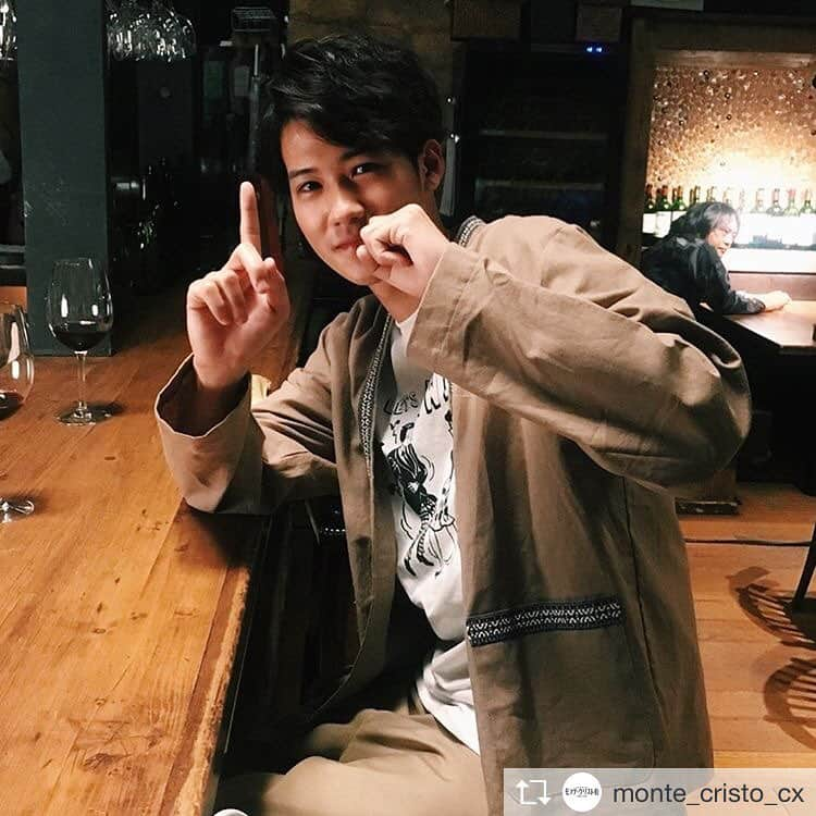 葉山奨之さんのインスタグラム写真 - (葉山奨之Instagram)「Repost from  どんな役所なんでしょうか…！！お楽しみに〜@monte_cristo_cx @TopRankRepost #TopRankRepost . ‪皆さま、お待たせしました‼️‼️‬ ‪ついに第4話から葉山奨之さんが登場します🎉‬ ‪モンクリSNSにも これからたくさんご登場頂きますよ〜〜😆🤙🏻‬ ‪記念すべき初登場は‬ ‪『木10』の10ポーズで📸✨‬ . ‪#モンクリ #葉山奨之 #第4話 から #ついに登場✨ #5月10日放送‬ #お楽しみに💪🏻」5月6日 23時12分 - shonohayama