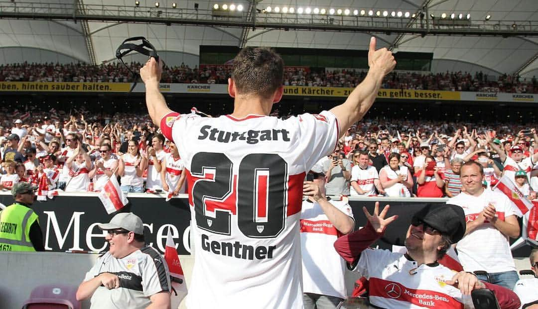 クリスティアン・ゲントナーのインスタグラム：「Was für ein Tag gestern! Keine Worte können die Stimmung im Stadion gestern beschreiben! Vielen Dank für das tolle Erlebnis und die großartige Unterstützung die letzten Monate! 🙏💯@vfb」