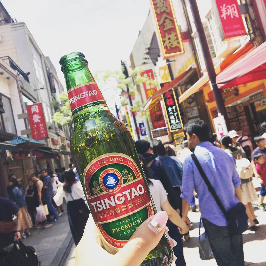 青山恵梨子さんのインスタグラム写真 - (青山恵梨子Instagram)「GWラストは横浜〜 赤レンガでソーセージ食べてドイツビール飲んで歌って🍻 めっちゃ盛り上がってたー！笑 最高に楽しかったです♥️ #yokohama #chinatown」5月7日 16時53分 - eriko_aoyama