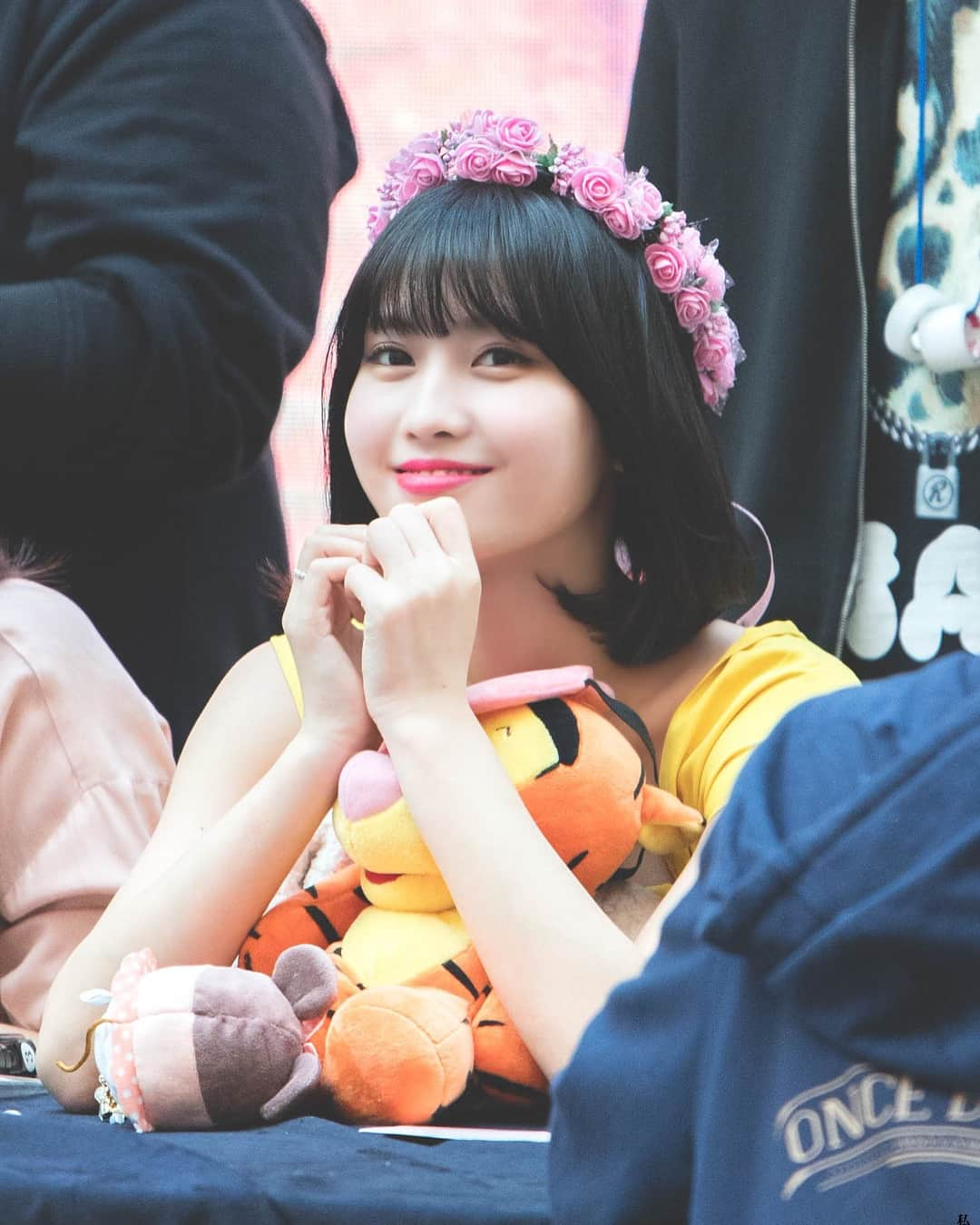 モモさんのインスタグラム写真 - (モモInstagram)「[Fantaken] #모모 - 180429 Goyang Fansign Event | © - ruby_once #트와이스 #모모 #平井もも #もも #TWICE」5月7日 15時06分 - momojype