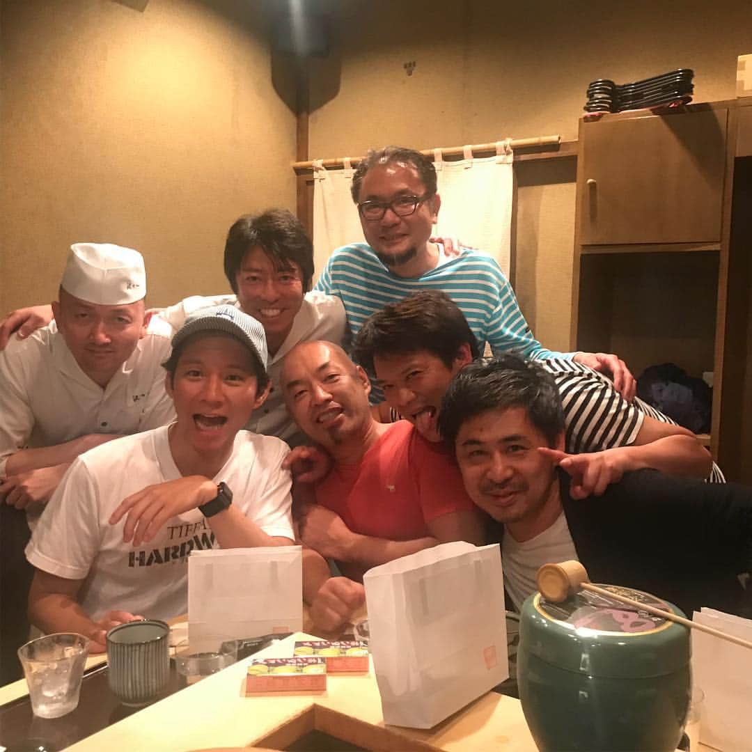 渡部建のインスタグラム：「一旦、集まってみました^ ^ 全員1972年生まれ！ #鳥しき #天ぷらくすのき #レンゲ #カイノヤ #波やし」