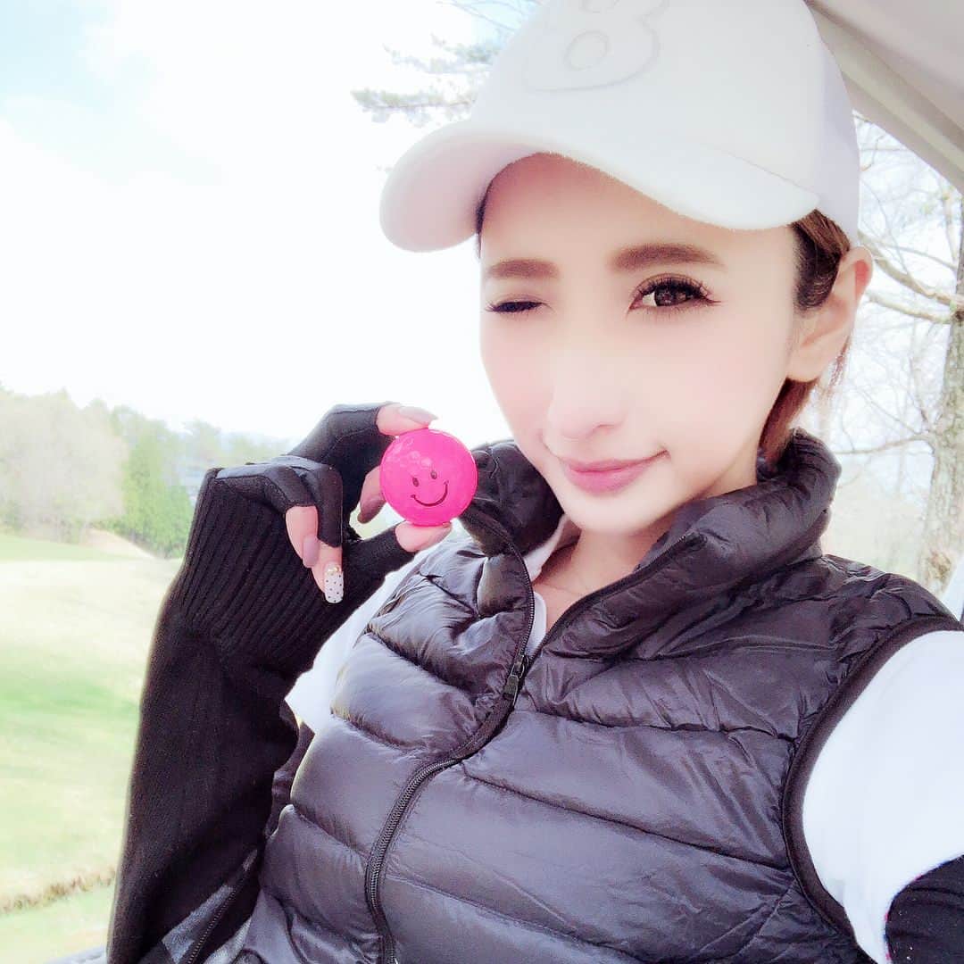 間宮葵のインスタグラム：「#ゴルフ女子  #ゴルフウェア  #ゴルフコーデ  #ゴルフファッション  #muta」