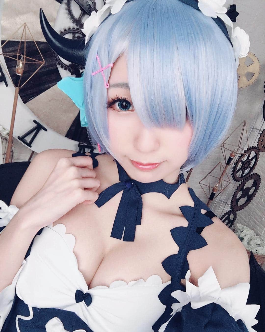 Sherryさんのインスタグラム写真 - (SherryInstagram)「- レム💙 #cosplay #rezerokarahajimeruisekaiseikatsu #Re:ゼロから始める異世界生活 #rem #レム #silverxherecosplay」5月7日 17時13分 - silverxhere