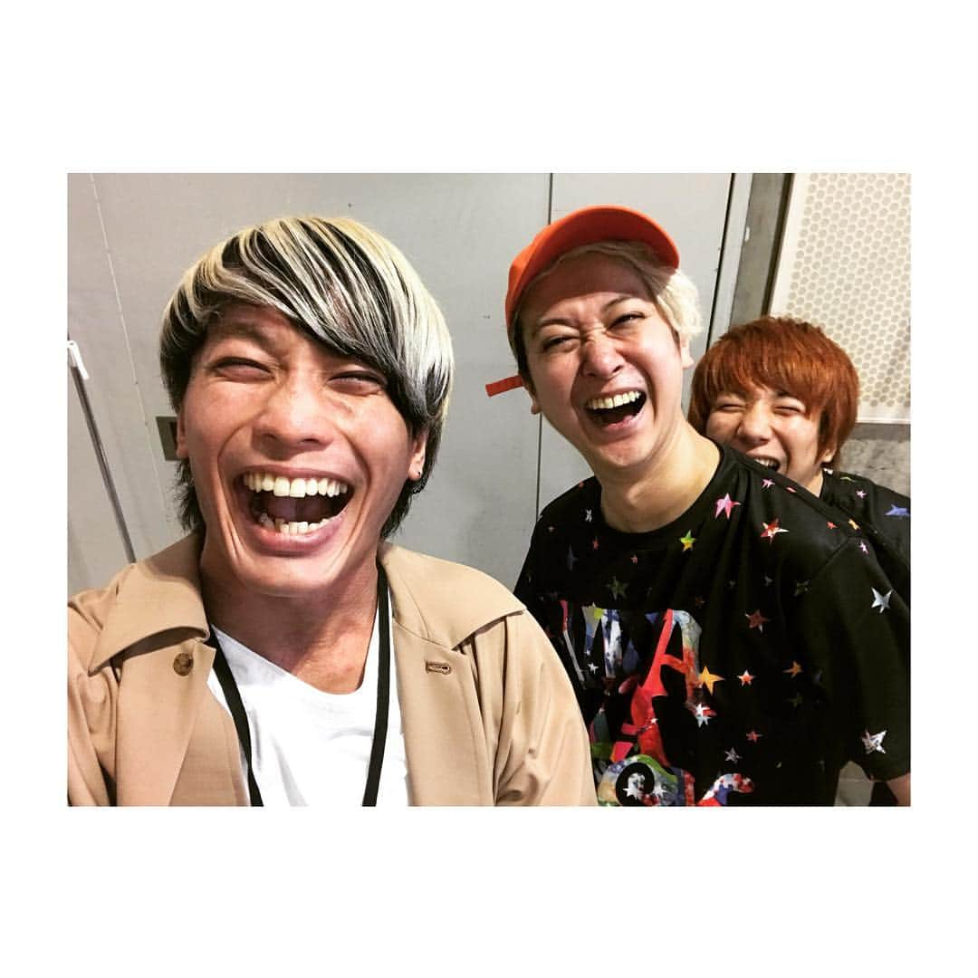 あきらかにあきらさんのインスタグラム写真 - (あきらかにあきらInstagram)「思いっきり笑った顔 #完全に作り笑い #余裕の作り笑い #流行の作り笑い #KEYTALK #あきらかにたけまさ #ひょっこり八木はん」5月8日 9時34分 - akrknakr