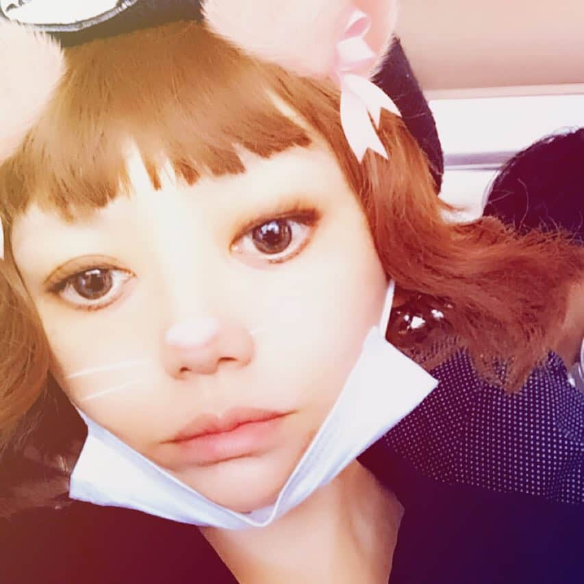 広田レオナさんのインスタグラム写真 - (広田レオナInstagram)「もう、お酒やめる からだ弱いし 好きだけど やめる👴🏻🐙👼🏻 大事な事を前に進めるためにも 人生は長いようで短い 二日酔いほど時間の無駄を感じる事はない」5月8日 21時09分 - leonahirota