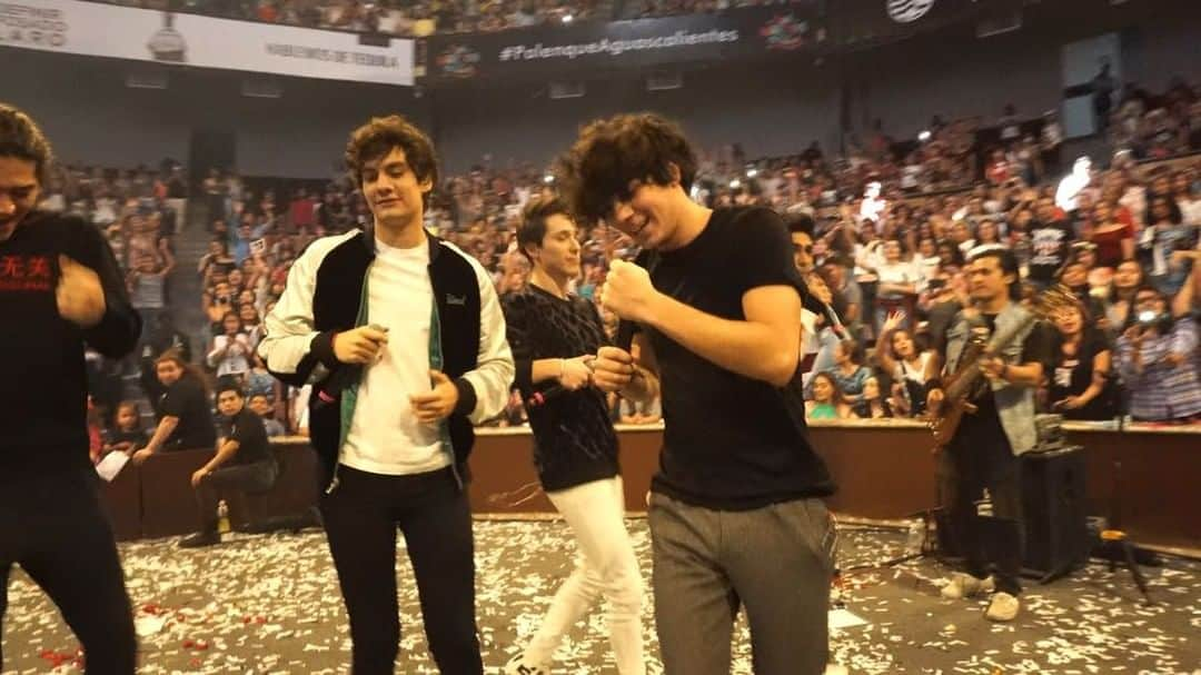 CD9のインスタグラム：「videoselfieaguascalientes #MODOAVIÓNTOUR」