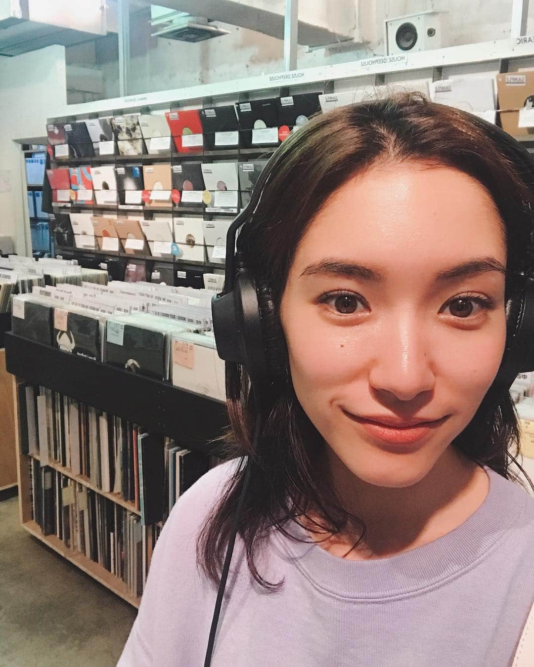 吉田沙世さんのインスタグラム写真 - (吉田沙世Instagram)「@technique_tokyo 🙋‍♀️🎧」5月9日 23時12分 - sayobaby