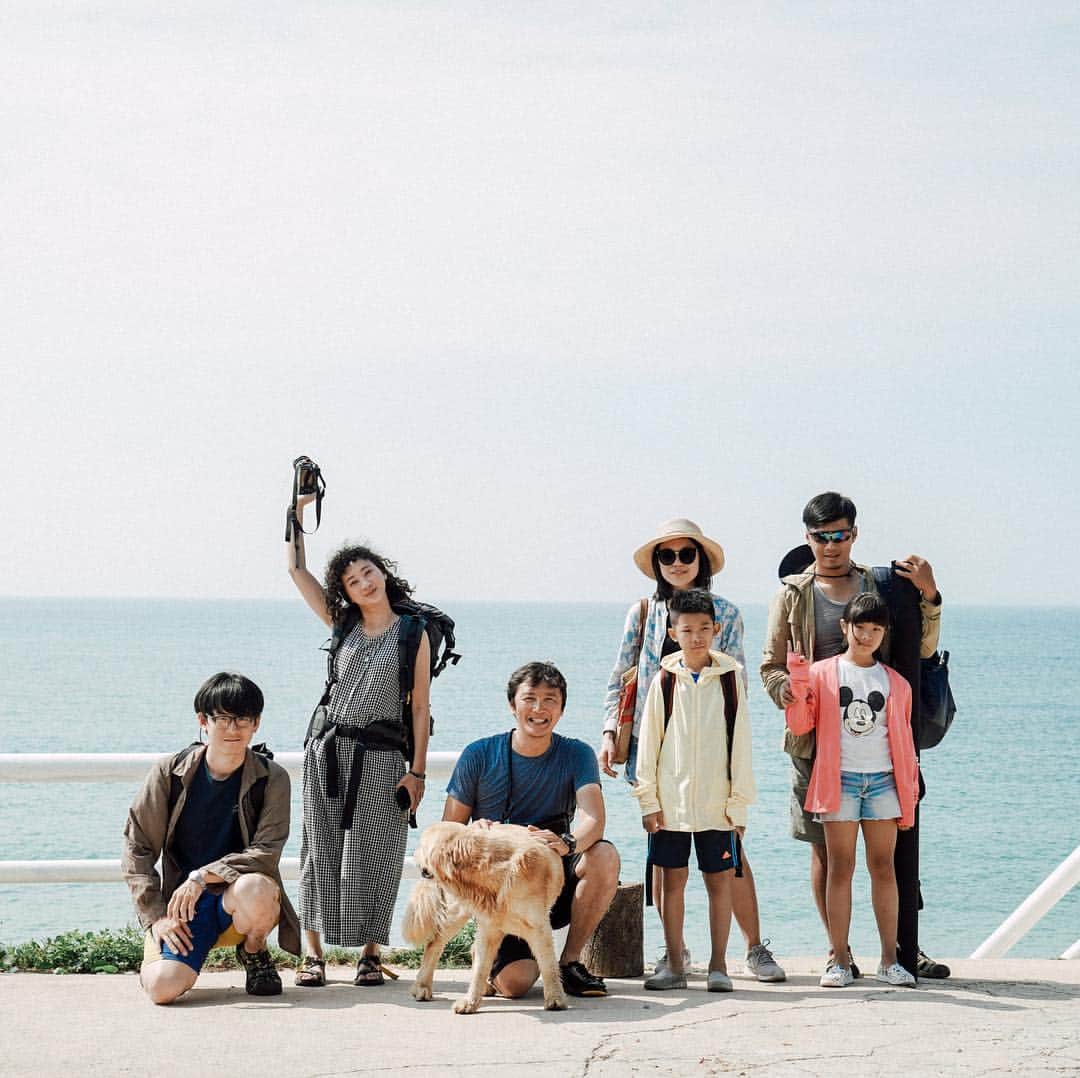 李翔のインスタグラム：「有關今年在海邊的回憶，我好需要這樣的時間。 #Hello #bbctravel #natgeo #stayandwander #amazing_taiwan #natgeoyourshot #yourshotphotographer #iseetaiwan #goodtimes #sonyalpha #igerstaiwan #sonya7iii #discoveryTaiwan #letsgo #lifewelltravelled #lovetheworld #台灣 #ilovetravel #natgeotravel #mystopover #春 #澎湖 #日常 #penghu #taiwan #gothere #spring #culturetrip #yourshot」