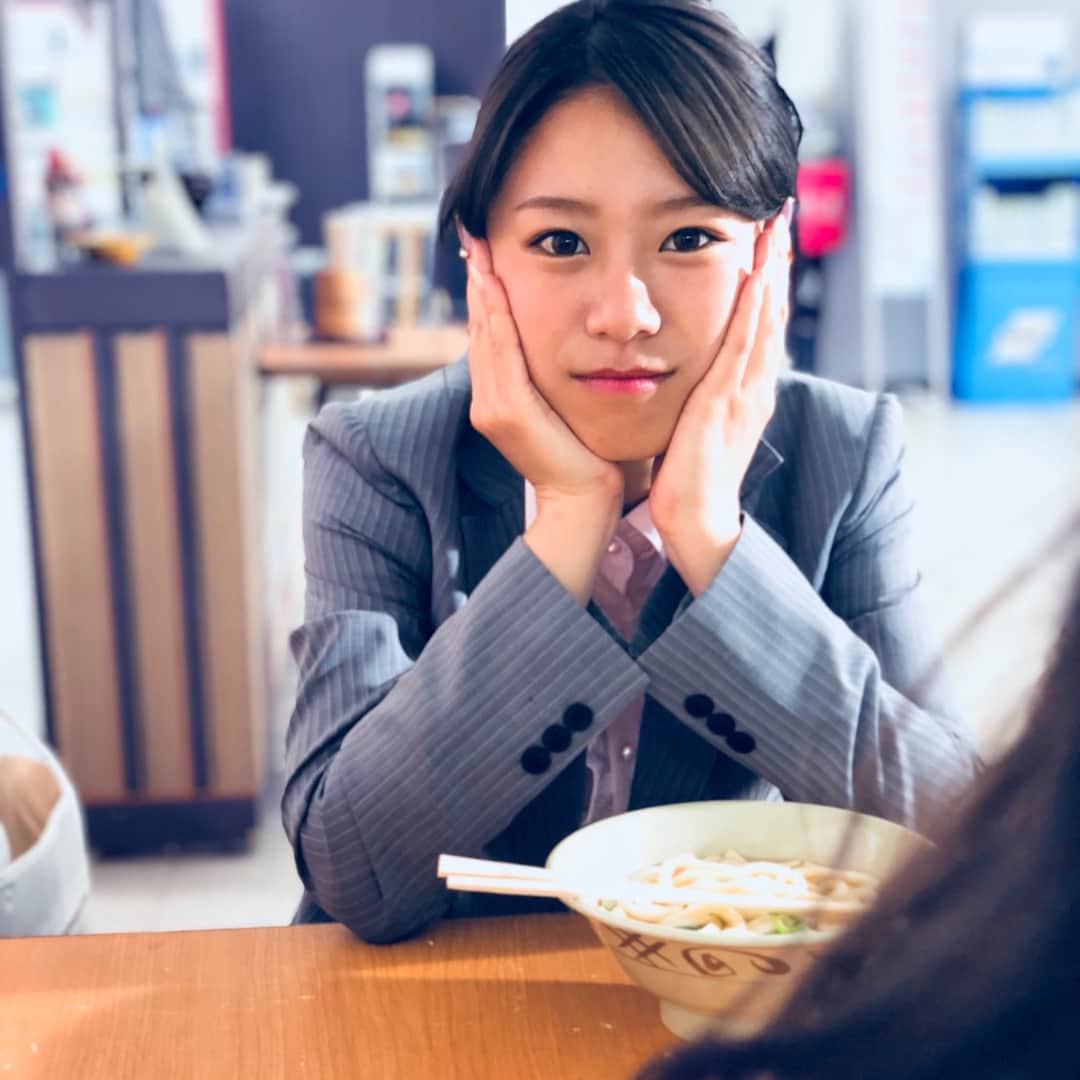 福本愛菜さんのインスタグラム写真 - (福本愛菜Instagram)「この間の奈良での撮影はシマダオートのCM撮影でした🚘✨ . 二本木さんが写真いっぱい撮ってくれたの😂. 100枚くらい色んなパターンで撮影してくれてた🤣🤣🤣笑 . iPhone Xの画質やばい👏 . . #車買うなら #車売るなら #シマダオート #奈良 #CM」5月9日 17時42分 - aina_fukumoto