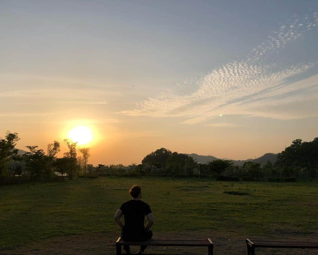 ギヨーム・パトリーさんのインスタグラム写真 - (ギヨーム・パトリーInstagram)「내가 그린 구름이다 #양근섬 I painted these clouds using only my power of will.」5月10日 18時52分 - patryguillaume