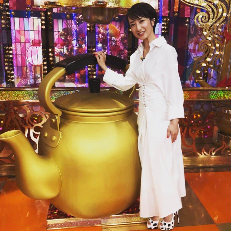 日本テレビ「沸騰ワード10」さんのインスタグラム写真 - (日本テレビ「沸騰ワード10」Instagram)「明日よる7時〜肉に取り憑かれた芸能人&税関24時第2弾放送します❗️ なかなかバラエティ出演されない、元宝塚月組トップ娘役で、女優の映美くららさん、出演します❣️ 取り憑かれた芸能人に驚かれてました‼️ ©️日本テレビ #沸騰ワード10  #映美くらら」5月10日 15時27分 - futtou_ntv_official