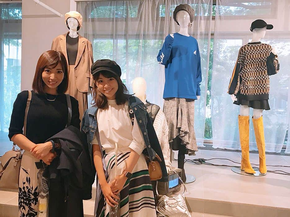 内田敦子さんのインスタグラム写真 - (内田敦子Instagram)「#mashstylelab の展示会に えみり氏とスタイリストさんと お邪魔いたしました👗 . #frayid のワンピースなどをオーダー。 届くのが楽しみです💃 . 帰り際にばったり笹崎ちゃんと遭遇👐✨ . #mashstylelab #lilybrown #snidel #frayid #exhibition #2018aw  #snidel_rebirth #snidel_exhibition #展示会 #内田敦子 #中川絵美里 #笹崎里菜」5月10日 16時01分 - atsuko_uchida1205