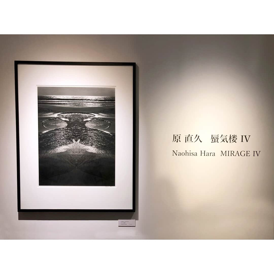 SHOKOさんのインスタグラム写真 - (SHOKOInstagram)「フォトギャラリーPGI @pgi_gallery にて写真家・原直久先生の作品展「蜃気楼 IV」がスタート！昨夜のレセプションパーティーは大盛況でした✨ヨーロッパやアジア各地の都市風景を8×10インチの大型カメラで撮影した作品で人気の原先生ですが、本展ではゼラチンシルバープリントによるモノクロ写真30点、蜃気楼シリーズの代表作を、なんと30年ぶりに展示！そのパワーとスケールは圧巻です✨展示は7/7まで。必見です！ www.pgi.ac」5月10日 21時46分 - shoko_london