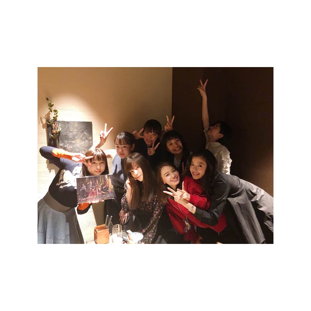 石井杏奈さんのインスタグラム写真 - (石井杏奈Instagram)「チア☆ダンメンバーでご飯会✨ 楽しかった。沢山笑いました。 元気もらいました。 頑張れます^ ^！ しあわせ。」5月11日 12時21分 - anna_ishii_official