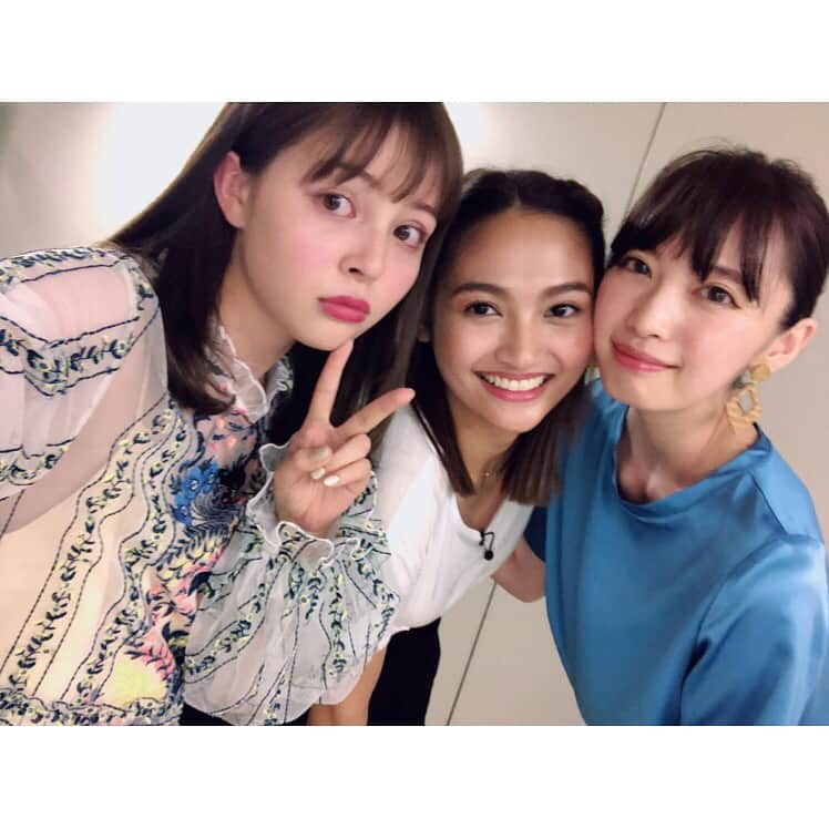 宮田聡子さんのインスタグラム写真 - (宮田聡子Instagram)「今日発売の#andgirl の表紙をさせていただきました‼︎ 嬉しいです😭✨今月号は、プチプラものを素敵に着こなすという号なのでとっても真似しやすい一冊です！是非みてね❤️ そして今日、00:30〜ytv マヨなか笑人で、加藤ナナちゃん、香川沙耶ちゃんと、モデルとしてゲストで出させていただきました！！ こちらも是非みてね💕」5月11日 16時45分 - miyatasatoko