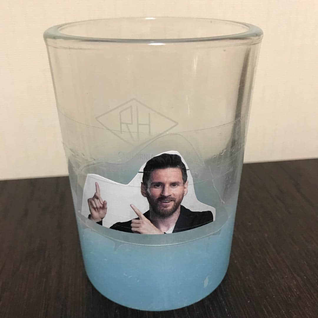 辻正男のインスタグラム：「帰宅して飲もうとしたらこれ😂 #ronherman#messi#collaboration」